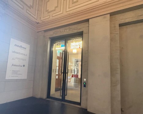 Entrance to the Medbase walk-in medical clinic at Zurich Main Station.